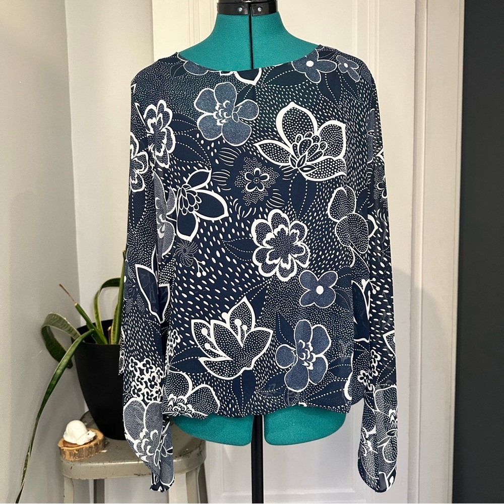 Alfani Navy and White Floral Long-Sleeve Blouse sheer with built in tank